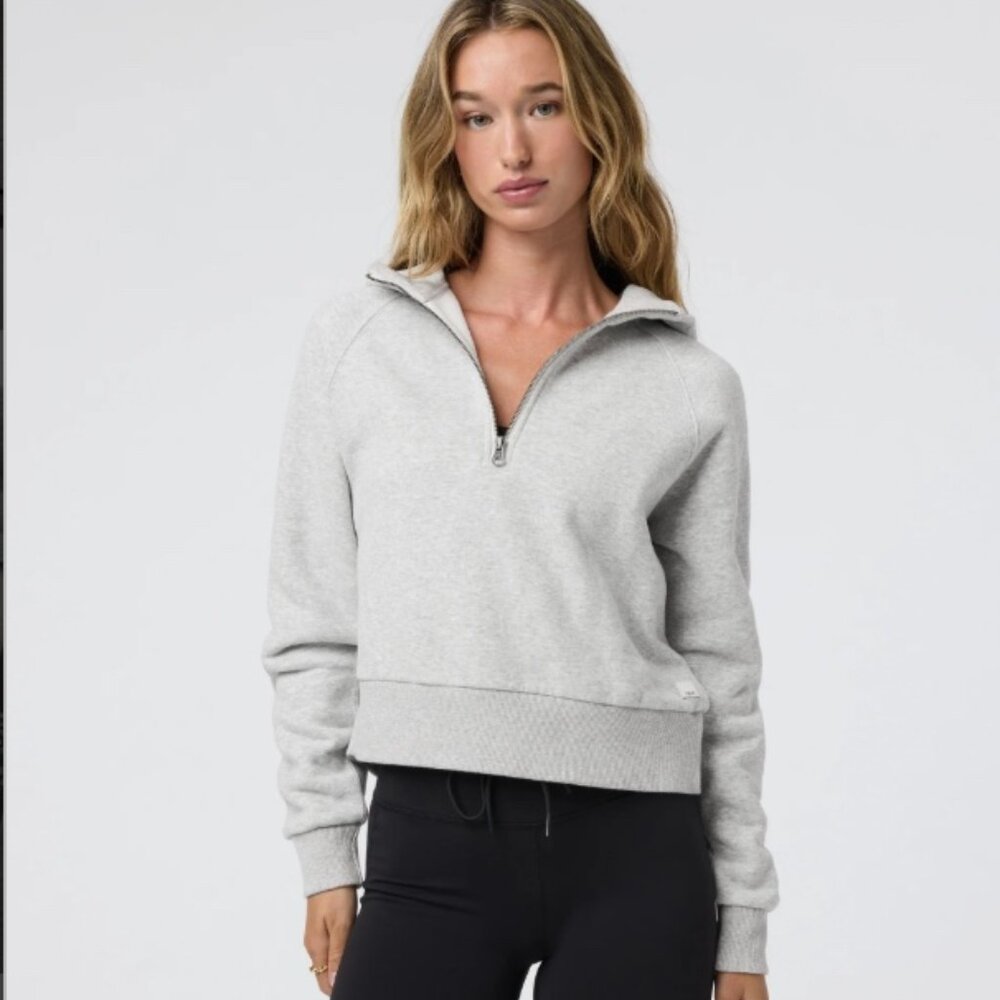 Vuori Restore Half Zip Hoodie NWT Medium Women Fleece